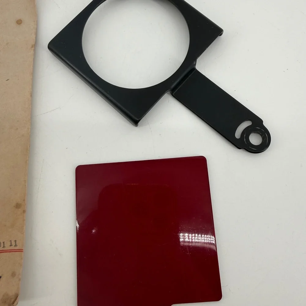 Simmon Omega B-22 Enlarger Glassless Film Holder 35mm 2.25 Twist Lock Lens Mount
